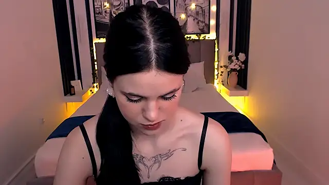  Scarlett Lee  online show from April 16, 11:22 am