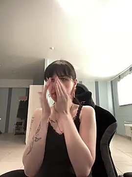 Snapshot of xo_Spirit chatting on April 28, 1:27 pm xo Spirit online show from April 28, 1:27 pm