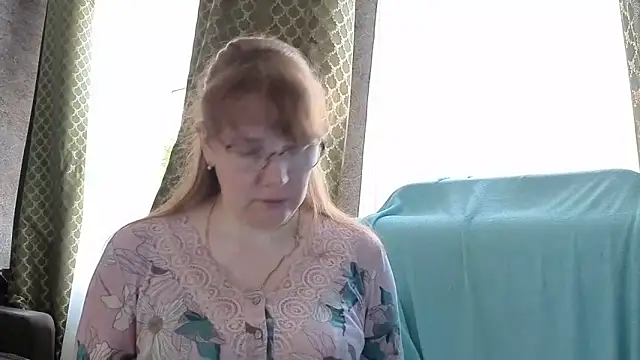 Miss SandraX online show from June 14, 4:25 am