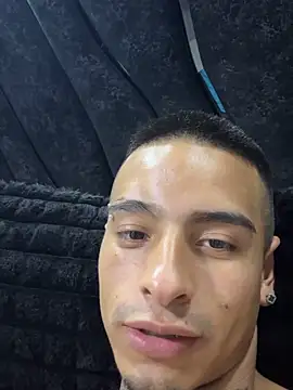 willclayy online show from April 26, 11:24 pm