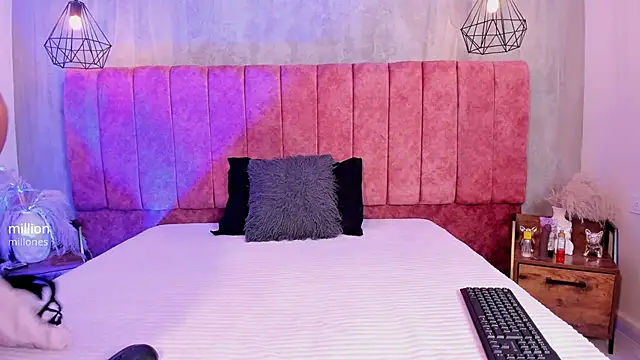 LunaArias online show from May 19, 8:59 pm
