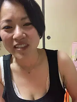 Snapshot of rin2432 chatting on April 29, 5:30 pm rin2432 online show from April 29, 5:30 pm