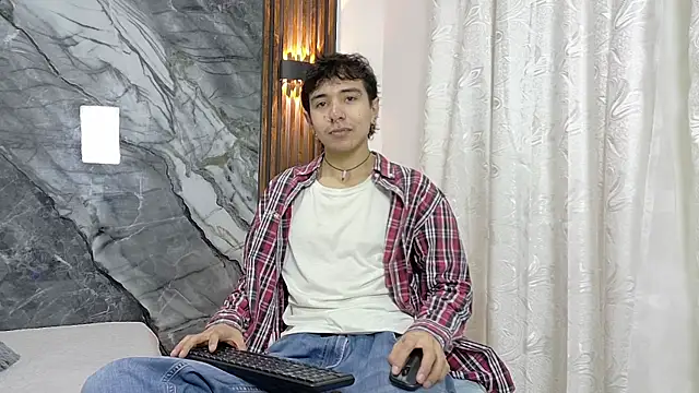 NoahWalker   online show from July 21, 11:01 am