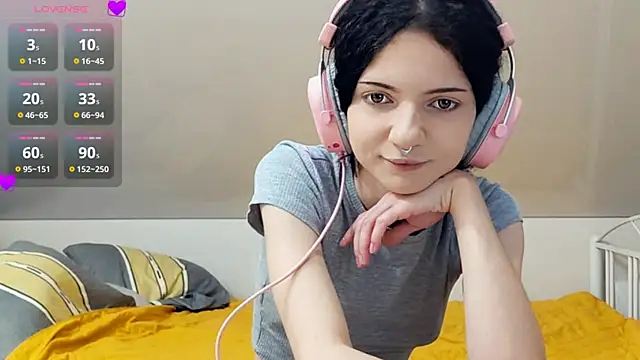 CinnamonCurl online show from July 12, 12:45 am