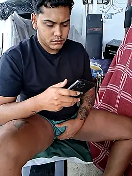 Snapshot of Saul_88 chatting on May 15, 7:54 pm Saul 88 online show from May 15, 7:54 pm