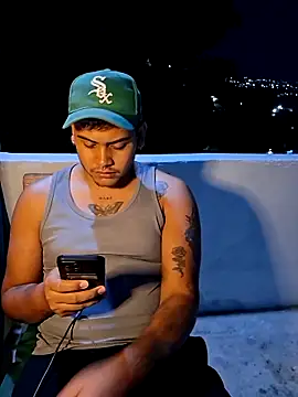 Snapshot of Saul_88 chatting on May 27, 11:13 pm Saul 88 online show from May 27, 11:13 pm