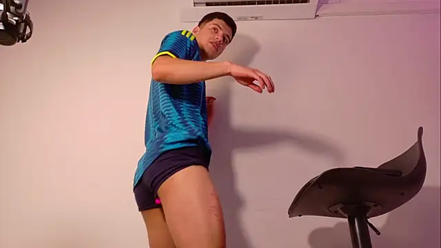 LeoTease online show from June 24, 7:13 pm
