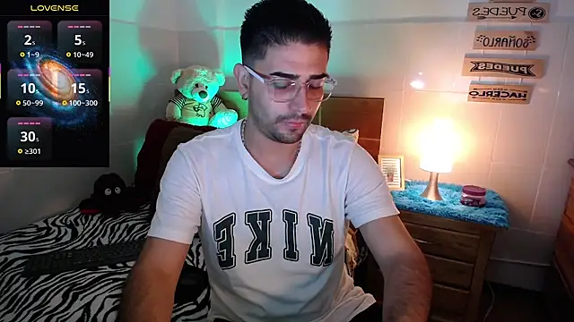 andders  online show from August 6, 1:18 am