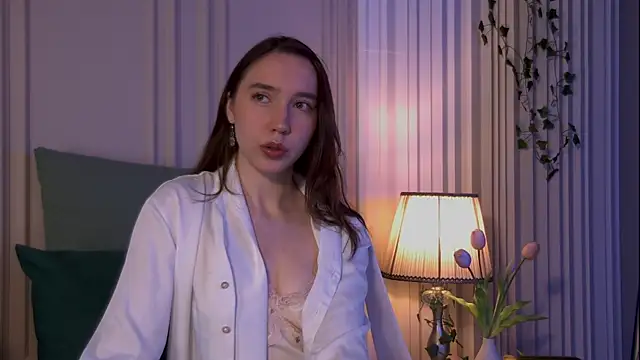 Suzaneey online show from June 4, 6:58 pm
