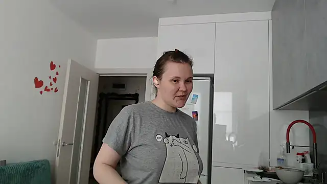 Snapshot of Nodarell chatting on June 18, 8:58 am Nodarell online show from June 18, 8:58 am