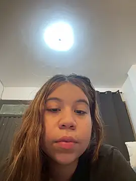 Snapshot of M1la_18 chatting on June 18, 5:51 am M1la 18 online show from June 18, 5:51 am