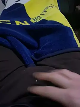 youngdick13 online show from April 16, 7:03 pm