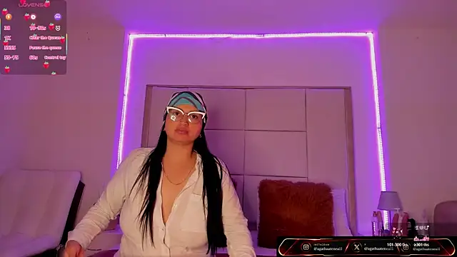 Agatha Atenea11 online show from May 1, 2:27 am