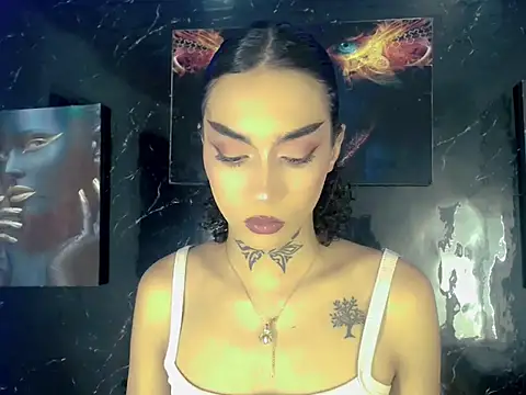 Snapshot of Darianna_A chatting on June 3, 1:14 pm Darianna A online show from June 3, 1:14 pm