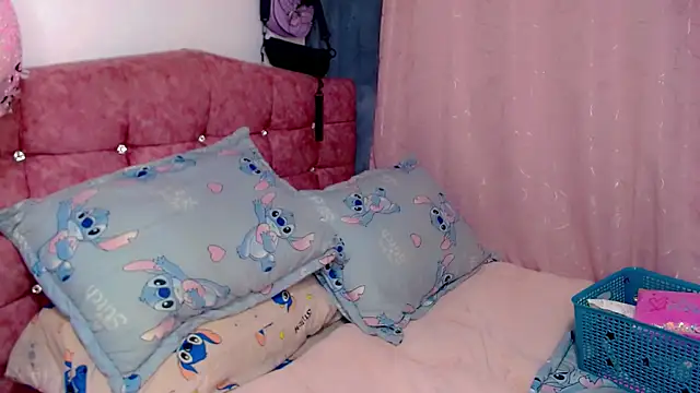 Darianna A online show from July 22, 4:04 am