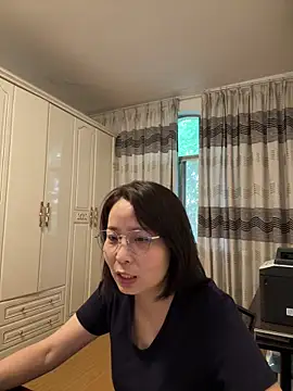 Snapshot of lisha521 chatting on June 8, 2:01 am lisha521 online show from June 8, 2:01 am