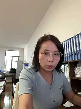 Snapshot of lisha521 chatting on June 11, 2:11 am lisha521 online show from June 11, 2:11 am