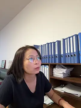 Snapshot of lisha521 chatting on June 12, 1:37 am lisha521 online show from June 12, 1:37 am