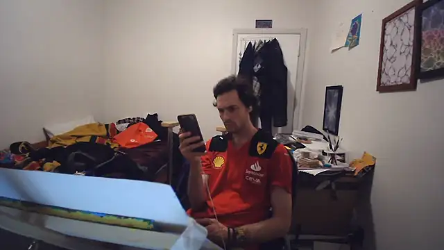 JohnnyMoves online show from May 25, 1:33 am