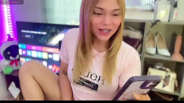 Snapshot of hannaBaby_lisyos11 chatting on June 5, 2:07 am hannaBaby lisyos11 online show from June 5, 2:07 am