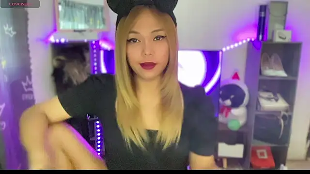 Snapshot of hannaBaby_lisyos11 chatting on June 10, 12:55 am hannaBaby lisyos11 online show from June 10, 12:55 am