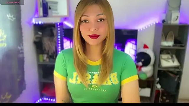 Snapshot of hannaBaby_lisyos11 chatting on June 14, 3:19 am hannaBaby lisyos11 online show from June 14, 3:19 am