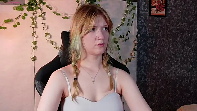 Snapshot of Lina_Wi chatting on July 3, 8:15 pm Lina Wi online show from July 3, 8:15 pm