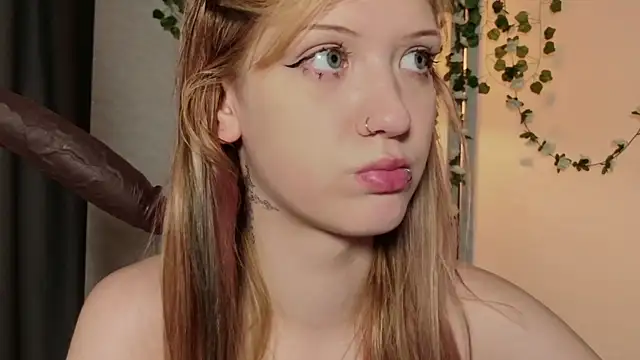 Snapshot of Lina_Wi chatting on July 20, 8:00 pm Lina Wi online show from July 20, 8:00 pm