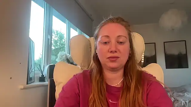 arielsweetieee online show from May 13, 6:16 pm