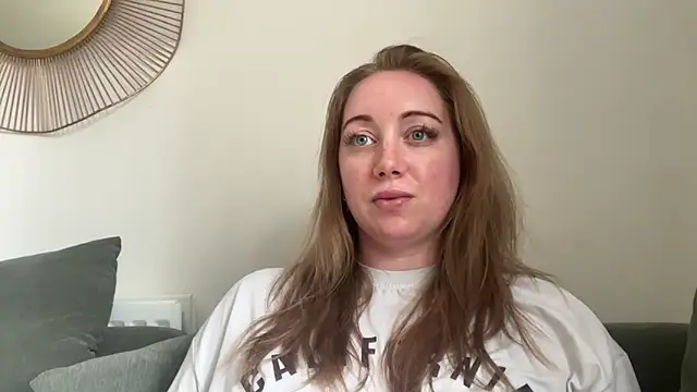arielsweetieee online show from May 20, 11:49 am