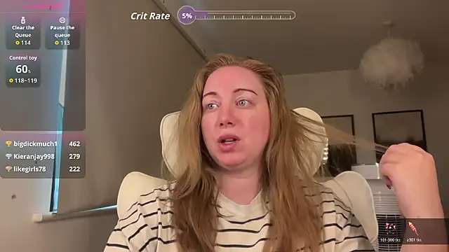 arielsweetieee online show from May 22, 4:41 am