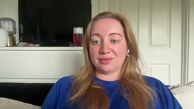 arielsweetieee online show from June 11, 6:39 pm