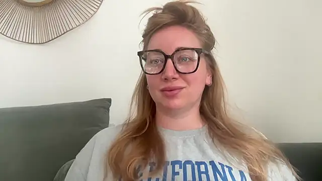 arielsweetieee online show from June 28, 8:53 am