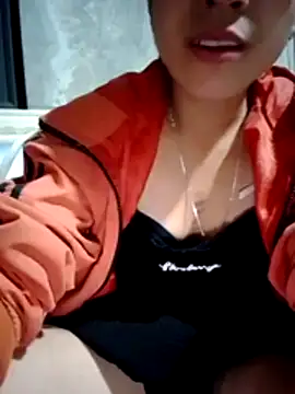 Zara-Lina online show from May 4, 11:50 am