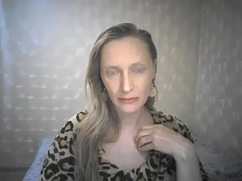 LunaBelle8 online show from April 20, 5:48 pm