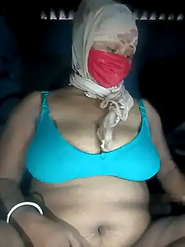 Snapshot of Hotty-Kobita-Vabi chatting on May 3, 4:40 am Hotty-Kobita-Vabi online show from May 3, 4:40 am