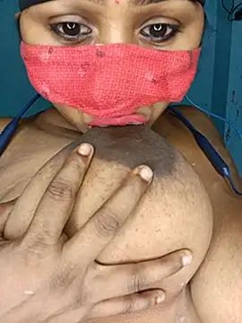 Snapshot of Hotty-Kobita-Vabi chatting on June 1, 5:58 pm Hotty-Kobita-Vabi online show from June 1, 5:58 pm