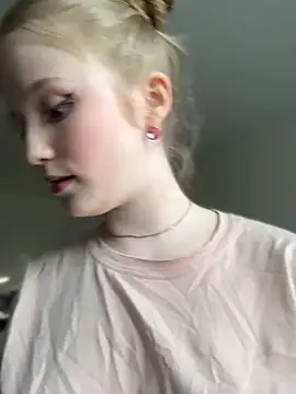 LilianHowards online show from July 2, 12:22 pm