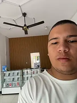 Patricio 02 online show from July 24, 2:15 pm