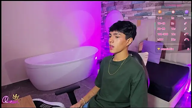 Snapshot of Damian_tay chatting on May 15, 11:39 am Damian tay online show from May 15, 11:39 am
