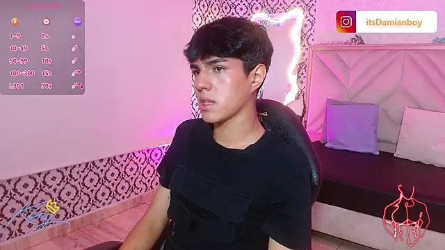 Snapshot of Damian_tay chatting on June 27, 12:22 pm Damian tay online show from June 27, 12:22 pm