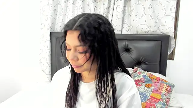 Nathy Pelaez online show from June 9, 3:40 am