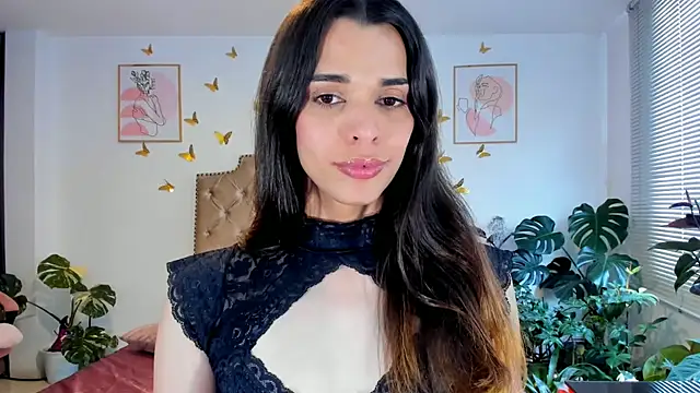 Snapshot of bella_grego chatting on May 22, 7:19 pm bella grego online show from May 22, 7:19 pm