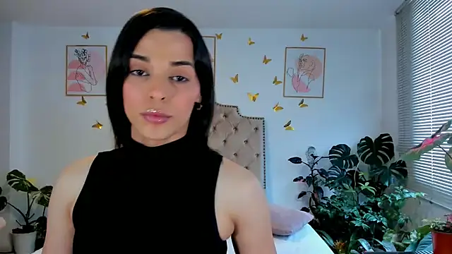 Snapshot of bella_grego chatting on June 5, 4:56 pm bella grego online show from June 5, 4:56 pm