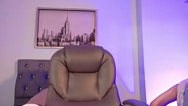 Snapshot of Maggiee_1 chatting on April 25, 5:21 pm Maggiee 1 online show from April 25, 5:21 pm