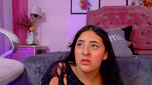 Snapshot of Maggiee_1 chatting on May 13, 7:22 pm Maggiee 1 online show from May 13, 7:22 pm