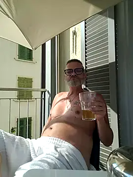 Thomster72 online show from June 21, 3:47 pm