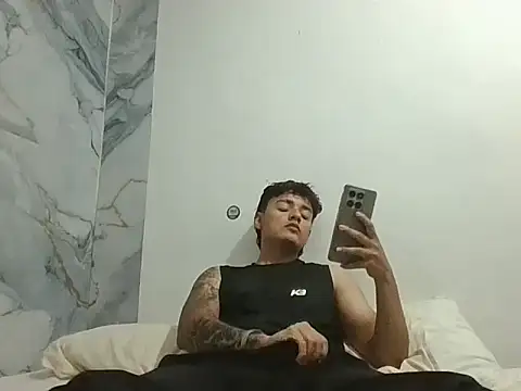 Cassius44 online show from April 21, 8:44 pm