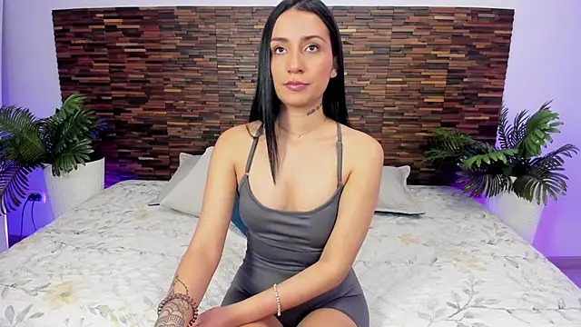 valkiriia   online show from May 5, 5:15 am
