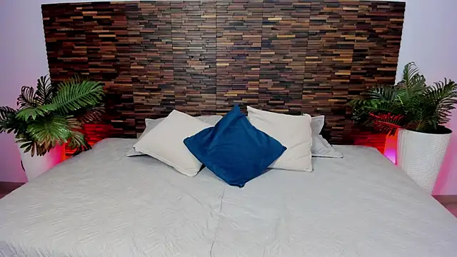 valkiriia   online show from June 3, 5:43 am